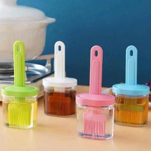 Plastic Oil Bottle Seasoning Dispenser With Silicone Rubber Bristle Brush For Bbq, Oil Brush Bottle Set Oil Storage Container For Kitchen (random Color )